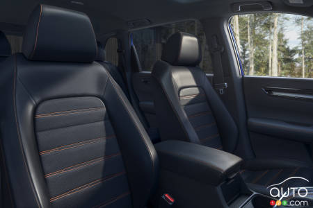Honda CR-V Sport Touring 2023, sièges